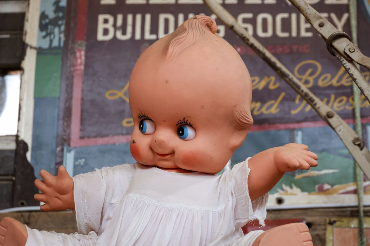 Bébé Jumeau, tapisserie de Dom Robert, primitif toscan : les belles surprises des ventes de province